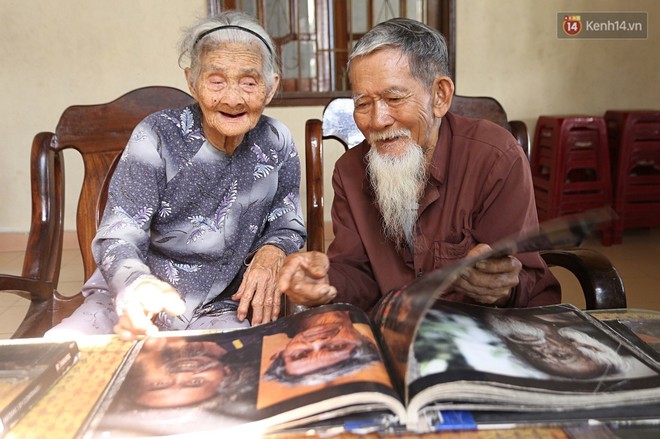 Nhiếp ảnh gia người Pháp chụp bộ ảnh đôi vợ chồng 94 tuổi và phía sau đó là một "cổ tích tình già" siêu dễ thương ở làng rau Trà Quế - Ảnh 4.