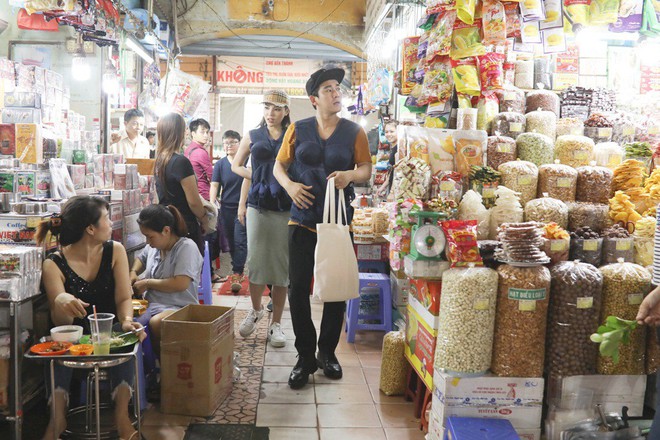 Trường Giang trêu chọc Trấn Thành: Nghệ sĩ tên tuổi cả nước ai cũng biết mà đi xin đồ - Ảnh 7.