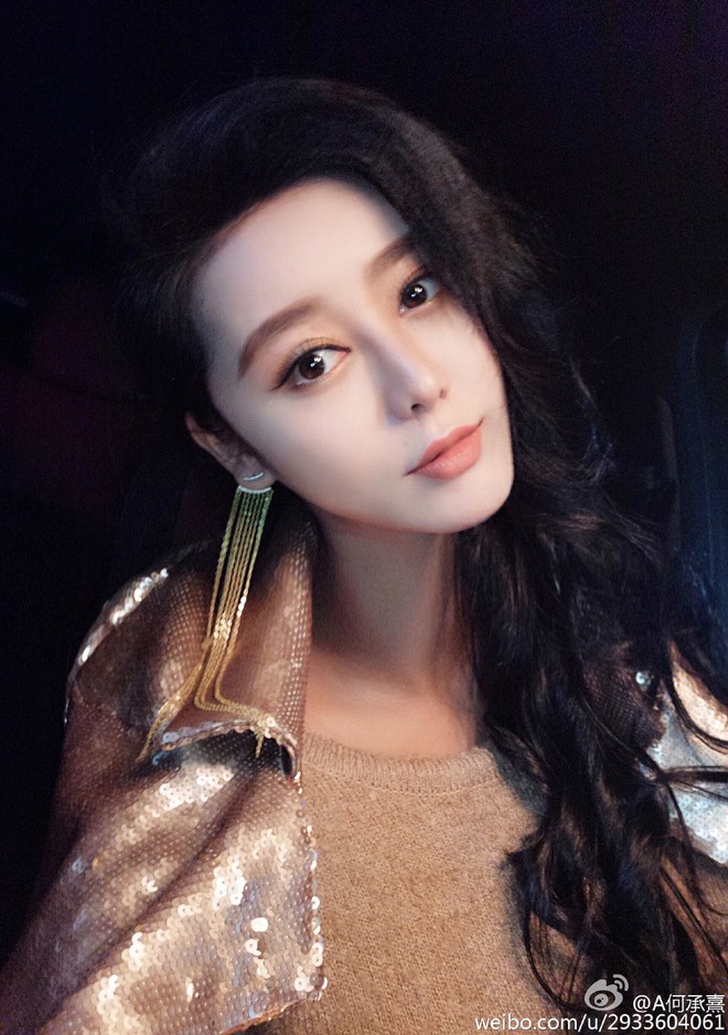 Nhiều báo quốc tế đăng nhầm ảnh người khác khi đưa tin về Phạm Băng Băng, cư dân mạng truy tìm ngay danh tính cô gái may mắn - Ảnh 2.