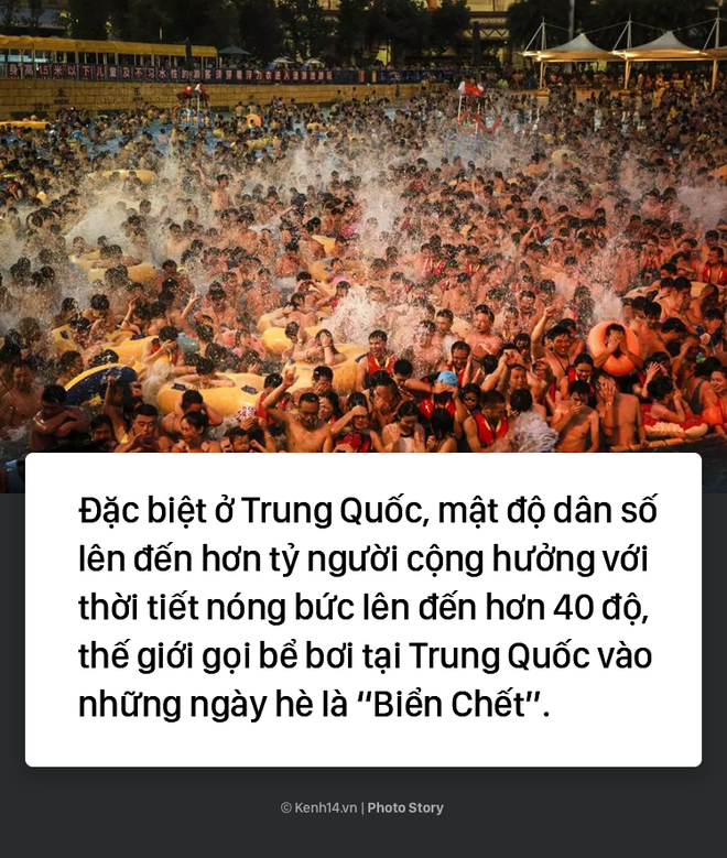 Đến hẹn lại lên: Vừa vào hè, bể bơi ở Trung Quốc đã đông tới mức phải gạt người ra để nhìn thấy nước - Ảnh 3.