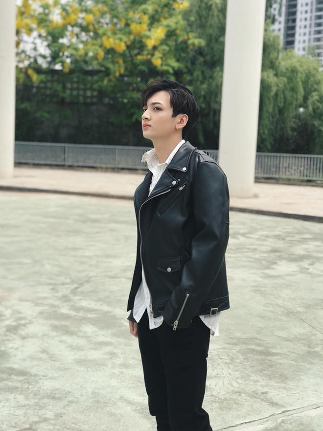 Cover lại hit mới của BTS, ch&agrave;ng trai bỗng được ch&uacute; &yacute; v&igrave; đẹp trai kh&ocirc;ng kh&aacute;c g&igrave; tiểu Soobin Ho&agrave;ng Sơn - Ảnh 6.