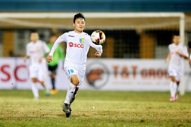 Quang Hải ghi bàn quá dễ, Hà Nội FC nối dài mạch trận bất bại kỷ lục - Ảnh 3.