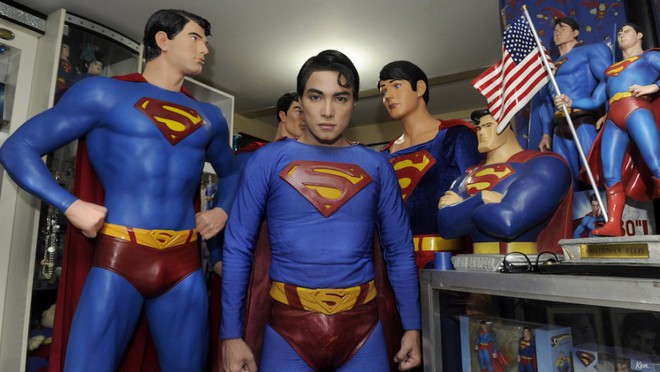 Th&aacute;nh cuồng Superman, bất chấp đau đớn gần 2 thập kỷ trải qua hơn 30 ca phẫu thuật để trở th&agrave;nh bản sao của thần tượng - Ảnh 5.