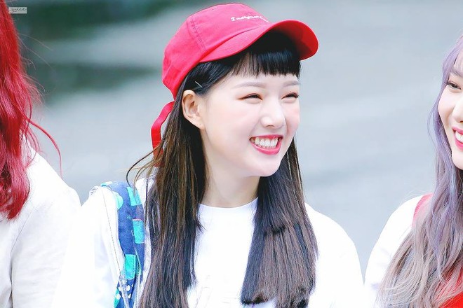 Trái ngang nhất là khi cả nhóm cùng đổi kiểu tóc nhưng chỉ mình Yerin (GFriend) bị chê - Ảnh 3.