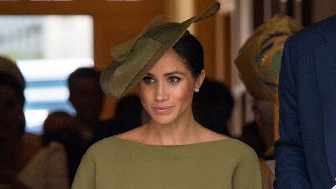 Kể từ khi trở thành Công nương, đây là lần đầu tiên Meghan Markle diện kiểu tóc này - Ảnh 3.