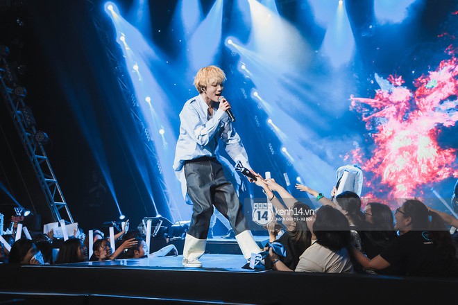 Ch&ugrave;m ảnh đẹp nhất trong show H&agrave;n-Việt: WINNER, Jung Hae In, Noo Phước Thịnh c&ugrave;ng d&agrave;n nghệ sĩ Việt để lại chuỗi cảm x&uacute;c vỡ &ograve;a - Ảnh 39.