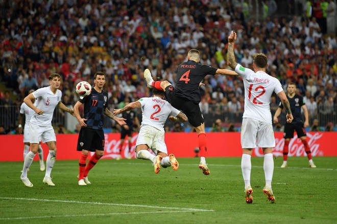 Cầu thủ Anh bật kh&#243;c tức tưởi sau trận thua ngược Croatia, mất v&#233; v&#224;o chung kết World Cup 2018 - Ảnh 4.