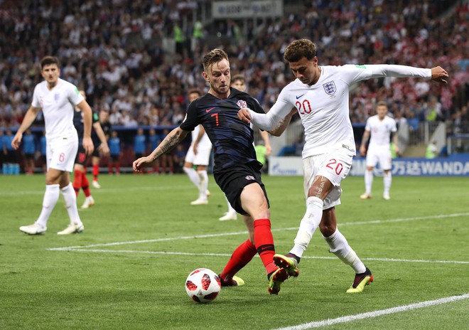 Cầu thủ Anh bật kh&#243;c tức tưởi sau trận thua ngược Croatia, mất v&#233; v&#224;o chung kết World Cup 2018 - Ảnh 5.