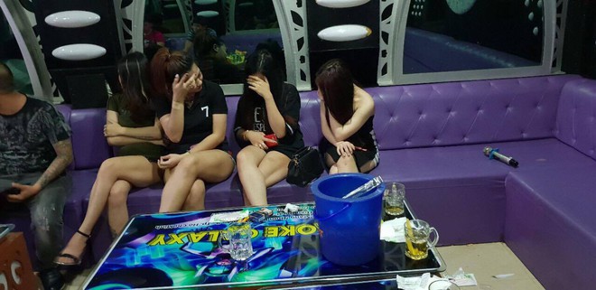 TP. HCM: Gần 40 dân chơi nghi phê ma tuý ở quán bar Paradise - Ảnh 1.