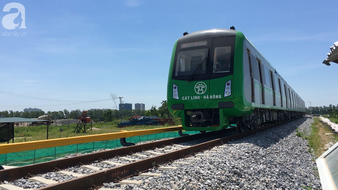 Đường sắt Cát Linh - Hà Đông chạy thử tàu - Ảnh 7.