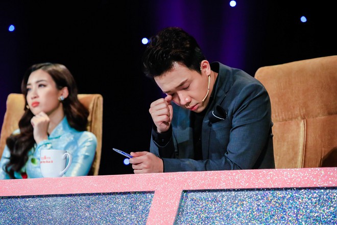 Trấn Thành rơi nước mắt trong show truyền hình của Hoa hậu Việt Nam 2018 - Ảnh 2.