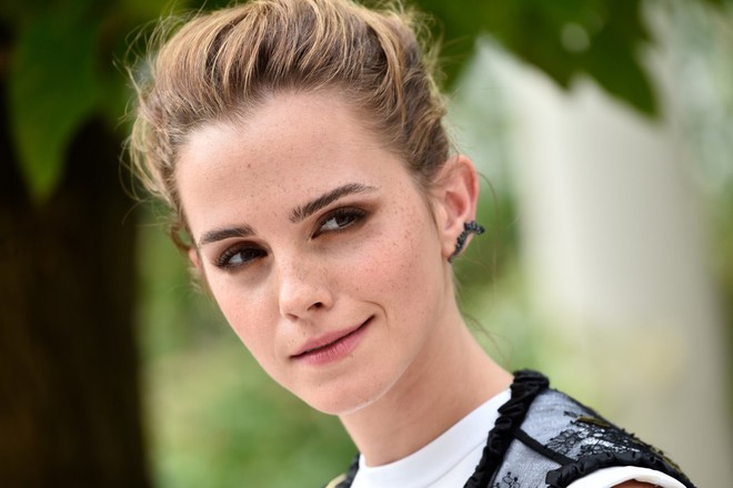 Sau thời gian xuống sắc, Emma Watson tái xuất đầy xinh đẹp và quý phái như tiểu thư nước Anh - Ảnh 1.