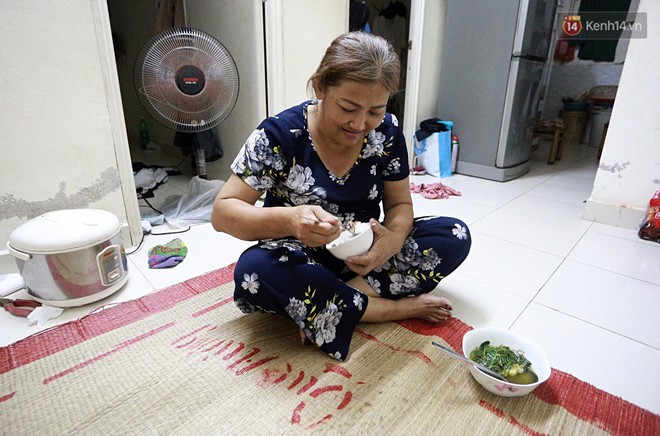 Chung cư không chồng ở Đà Nẵng: Nơi những người phụ nữ đùm bọc, làm tất cả việc của đàn ông kể cả bảo vệ tổ dân phố - Ảnh 12.