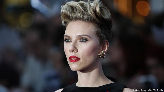 Scarlett Johansson rời bỏ vai diễn chuyển giới sau khi nhận đủ gạch đá từ cộng đồng LGBT - Ảnh 3.