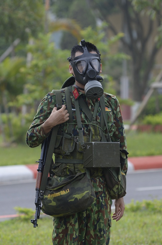 Sao nhập ngũ: Mr. Cần Trô Xuân Nghị liên tục đuối sức, thở không nổi vì thử thách quá nặng - Ảnh 12.