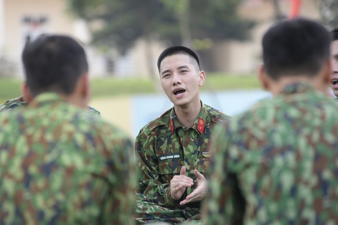 Sao nhập ngũ: Mr. Cần Trô Xuân Nghị liên tục đuối sức, thở không nổi vì thử thách quá nặng - Ảnh 16.