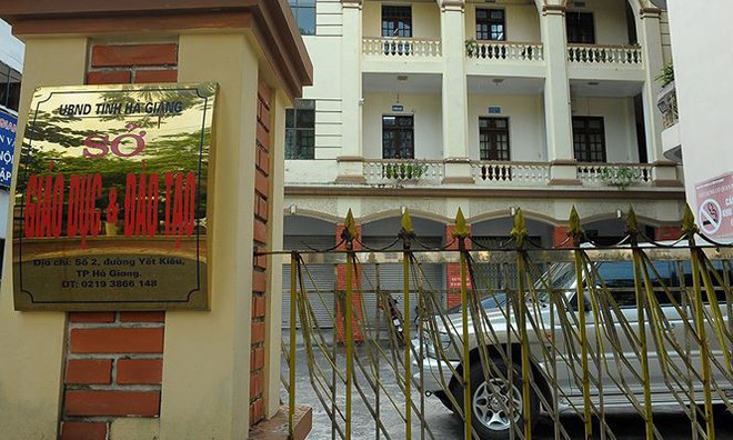 Vụ điểm thi cao bất thường: Phụ huynh bất b&igrave;nh, th&iacute; sinh bật kh&oacute;c - Ảnh 2.