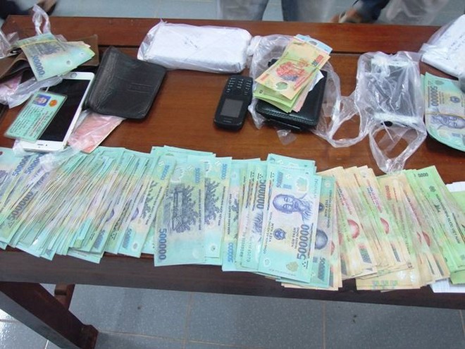 Bắt quả tang 23 người tham gia c&aacute; độ b&oacute;ng đ&aacute; trước chung kết World Cup - Ảnh 2.