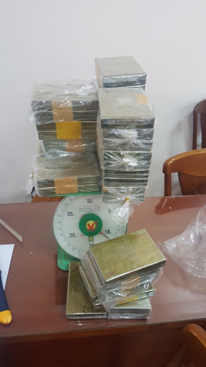 H&agrave;nh tr&igrave;nh theo dấu đường d&acirc;y heroin khủng nhất TP.HCM - Ảnh 8.