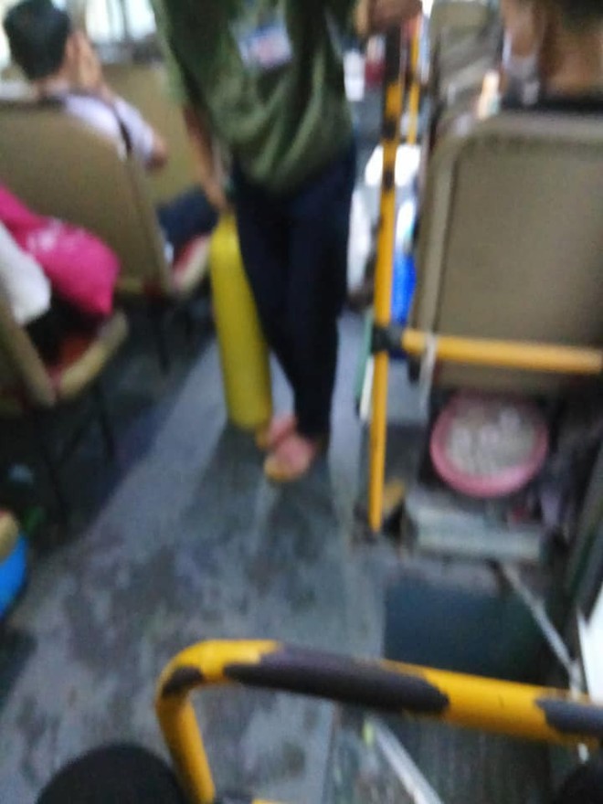 Cư dân mạng hoang mang khi nhìn thấy nhiều bình khí lạ được đặt ngay dưới ghế ngồi của xe bus - Ảnh 5.