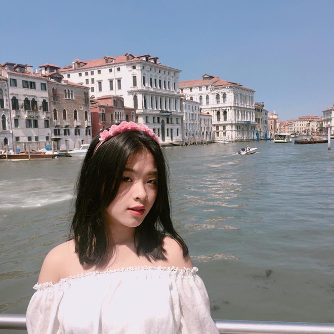 Mới ng&agrave;y n&agrave;o b&eacute; mũm mĩm, con g&aacute;i &uacute;t của nghệ sĩ Chiều Xu&acirc;n giờ đ&atilde; lớn phổng, tự tin diện bikini h&uacute;t mắt - Ảnh 21.
