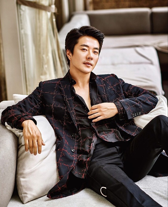 Hé lộ lịch trình chính thức tại Việt Nam của tài tử Nấc thang lên thiên đường Kwon Sang Woo  - Ảnh 1.