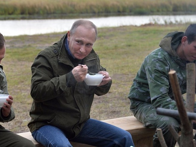 Ảnh: Bật mí về cuộc sống thường ngày của Tổng thống Nga Putin - Ảnh 3.
