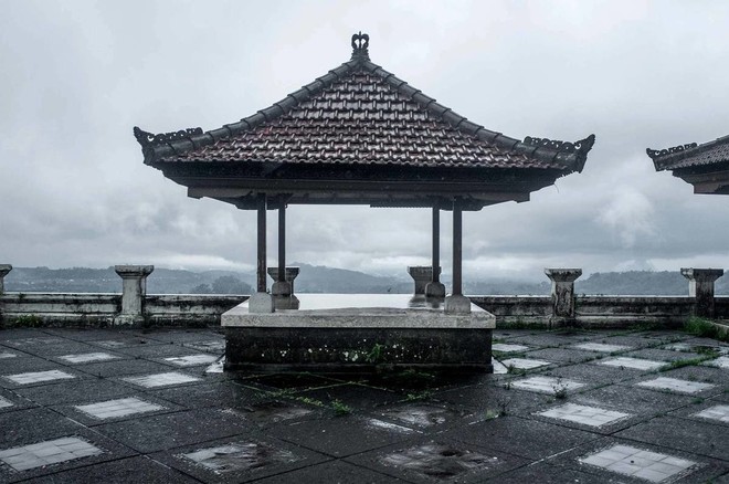 Khách sạn bỏ hoang bí ẩn trên đảo Bali: Hoàn hảo từ kiến trúc đến vị thế nhưng không bao giờ mở cửa - Ảnh 5.
