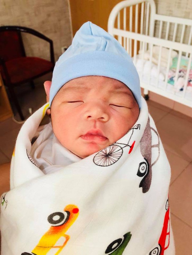 Vbiz lại có thêm tin vui: Hải Băng vừa sinh con trai thứ 2 cho diễn viên Thành Đạt - Ảnh 1.