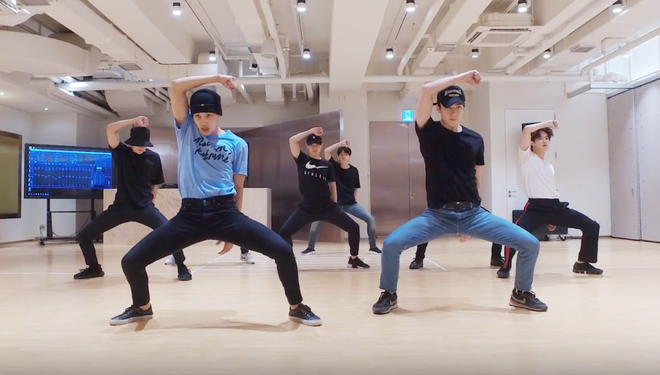 Ai m&agrave; ngờ bản demo v&agrave; loạt hit Kpop n&agrave;y lại kh&aacute;c nhau đến vậy, sốc nhất l&agrave; số 2 v&agrave; số 7! - Ảnh 17.