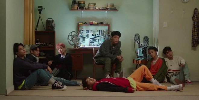 Ai m&agrave; ngờ bản demo v&agrave; loạt hit Kpop n&agrave;y lại kh&aacute;c nhau đến vậy, sốc nhất l&agrave; số 2 v&agrave; số 7! - Ảnh 11.