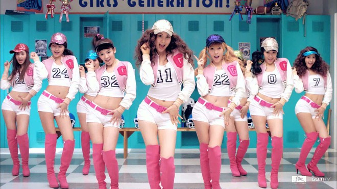 Ai m&agrave; ngờ bản demo v&agrave; loạt hit Kpop n&agrave;y lại kh&aacute;c nhau đến vậy, sốc nhất l&agrave; số 2 v&agrave; số 7! - Ảnh 20.