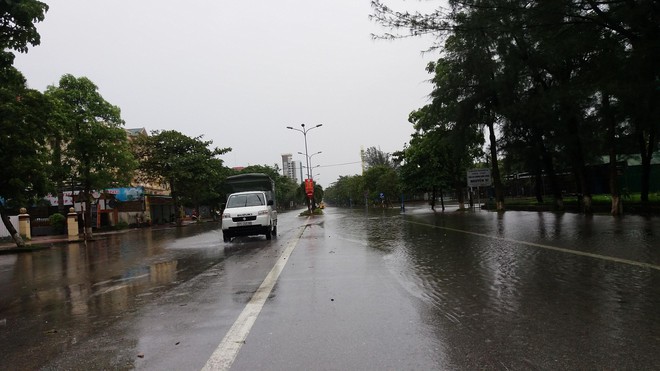 Khung cảnh bình yên đến lạ thường sau cơn bão số 3 tại Nghệ An, Hà Tĩnh - Ảnh 2.