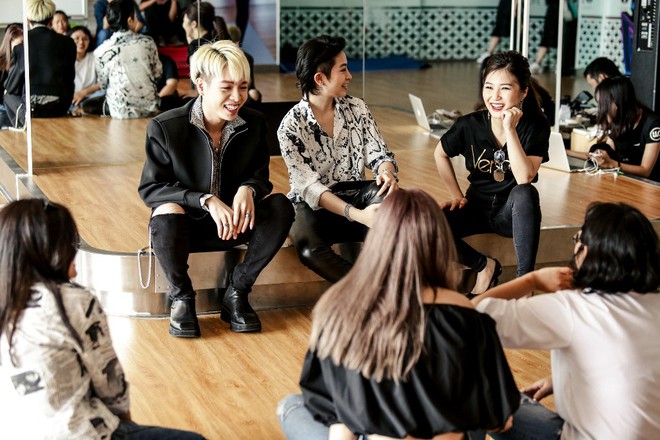 Đức Ph&uacute;c nhăn mặt, phản ứng gay gắt khi th&iacute; sinh nghĩ v&agrave;o showbiz cần ngoại h&igrave;nh đầu ti&ecirc;n - Ảnh 8.