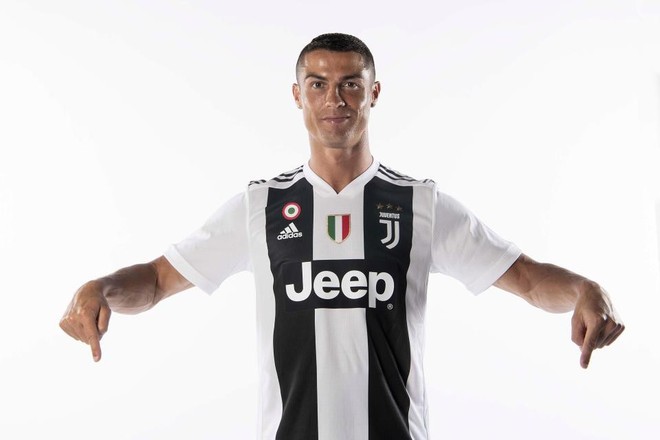 Ronaldo gây sốc, để lại số tiền tip cực lớn cho nhân viên khách sạn - Ảnh 3.