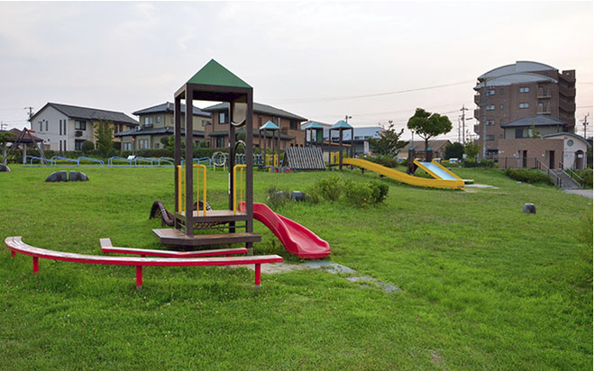 Nắng nóng kỷ lục ở Nhật, bé trai 6 tuổi tử vong sau khi đi chơi công viên vì say nắng - Ảnh 1.