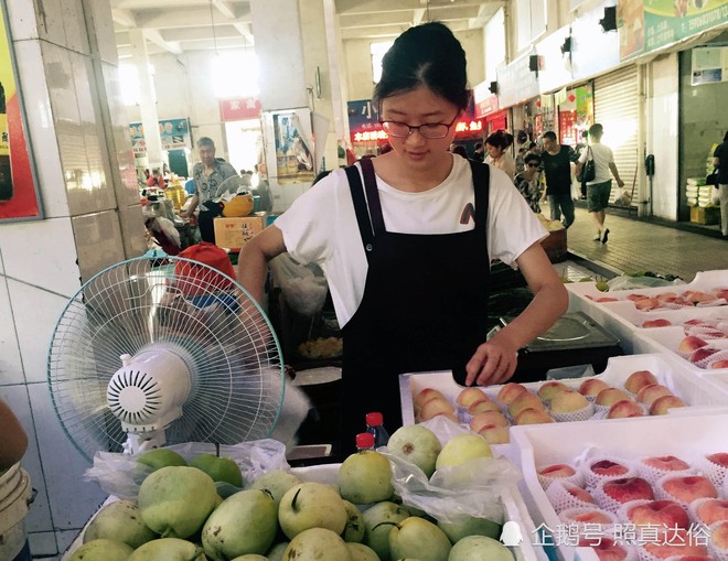Vừa ôn thi đại học vừa bán trái cây ở chợ, cô bạn này kiếm hơn 100 triệu mỗi tháng khiến bao người ghen tỵ - Ảnh 9.