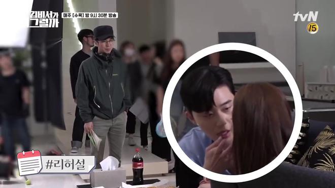 &Ocirc;m Park Min Young nhưng Park Seo Joon lại tơ tưởng đến người n&agrave;y khiến c&ocirc; ghen ph&aacute;t nghẹn - Ảnh 16.