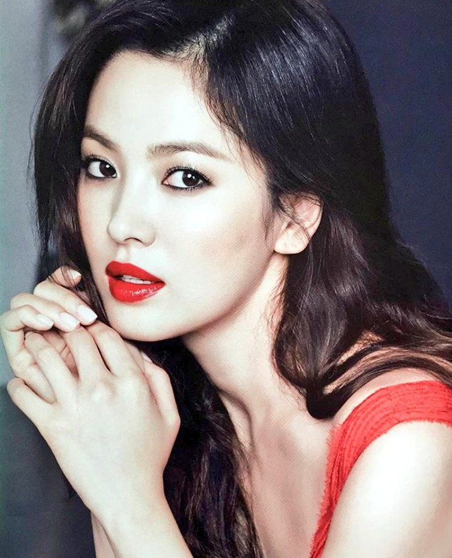 Dân tình phản ứng bất ngờ về tin Suzy và Lee Dong Wook chia tay, Song Hye Kyo bỗng bị réo gọi vì một lý do - Ảnh 2.