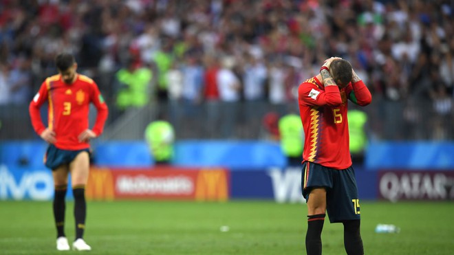 Dàn sao Tây Ban Nha sụp đổ, bật khóc tức tưởi sau khi chia tay World Cup 2018 - Ảnh 4.
