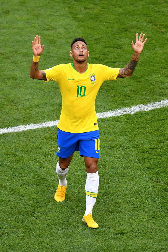 Neymar ăn đứt Ronaldo và Messi ở đấu trường World Cup - Ảnh 1.