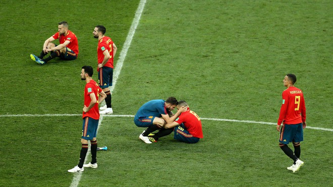 Dàn sao Tây Ban Nha sụp đổ, bật khóc tức tưởi sau khi chia tay World Cup 2018 - Ảnh 6.