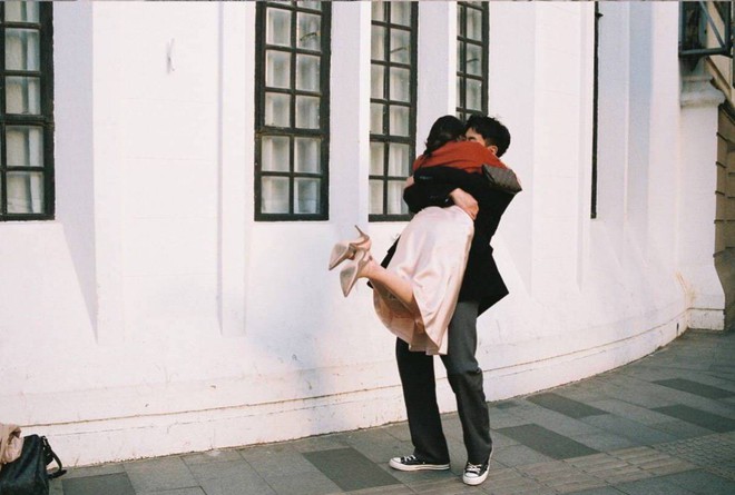 Lại th&ecirc;m một bộ ảnh film cực l&atilde;ng mạn l&agrave;m ai cũng muốn c&oacute; người y&ecirc;u để c&ugrave;ng dạo quanh khắp chốn - Ảnh 13.