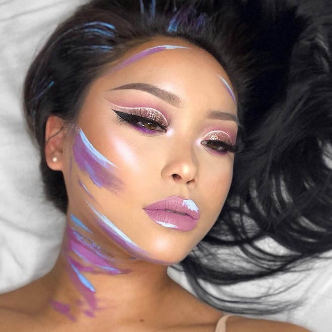 Ariana Grande comeback thành công, đã thế còn kéo theo cả trend makeup vẩy sơn trở nên hot không tưởng  - Ảnh 5.