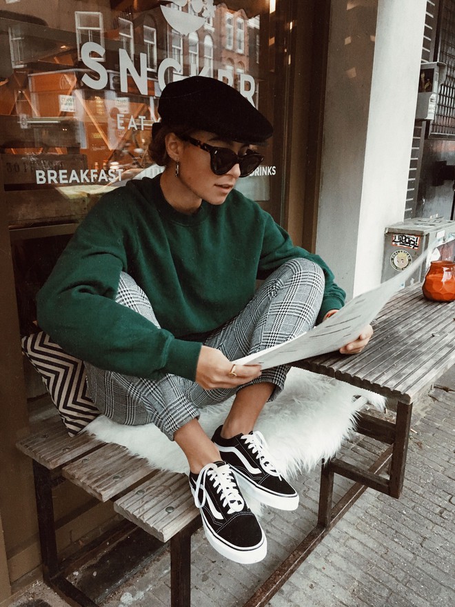 Lộ diện danh s&aacute;ch những mẫu sneaker được tagged nhiều nhất tr&ecirc;n Instagram, vị tr&iacute; số 1 sẽ l&agrave;m bạn ngạc nhi&ecirc;n - Ảnh 4.