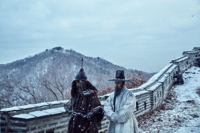 Nỗi ô nhục nghìn thu của triều đại Joseon qua lăng kính điện ảnh trong “Nam Hán Sơn Thành” - Ảnh 3.