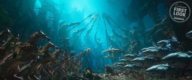 Aquaman quậy banh nóc Thuỷ Cung Atlantis trong trailer nóng hổi - Ảnh 3.