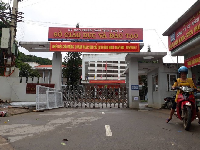 Bất ngờ hoãn công bố kết quả điểm thi bất thường tại Sơn La - Ảnh 3.