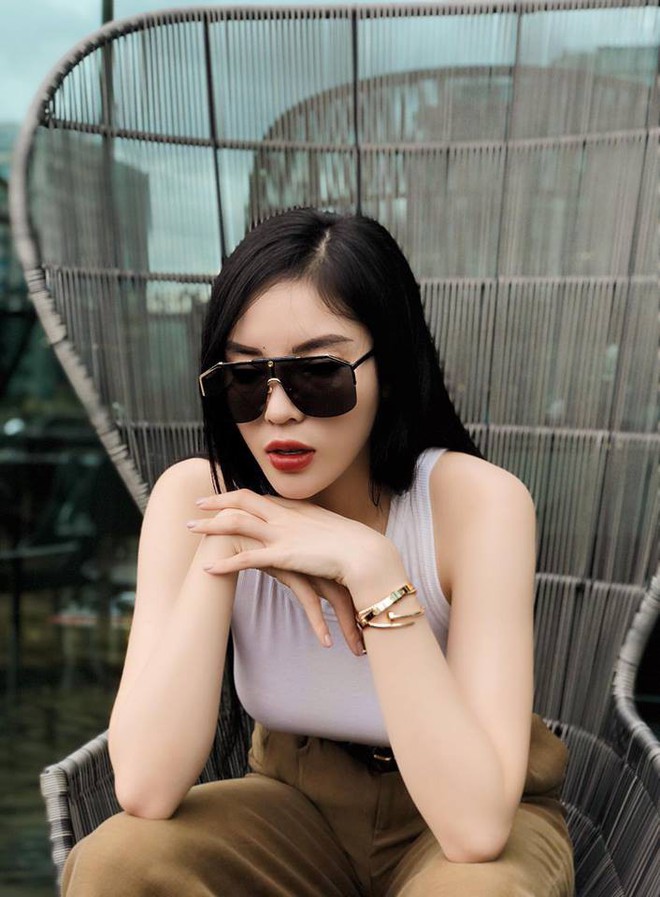 7 c&ocirc; n&agrave;ng s&agrave;nh điệu nhất Vbiz sẽ cho bạn biết đ&acirc;u mới l&agrave; m&agrave;u son hot nhất năm nay - Ảnh 4.