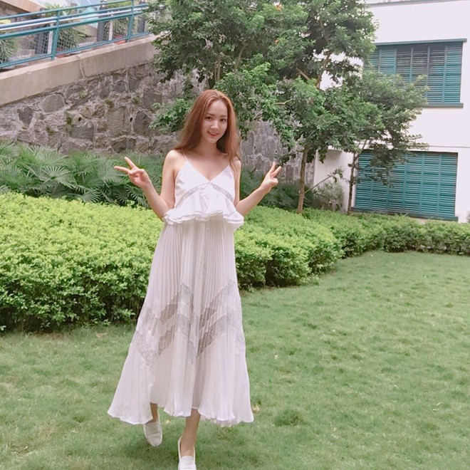 Park Min Young là thư ký sành điệu nhưng style ngoài đời giản dị vô cùng - Ảnh 9.